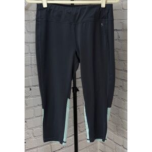 Danskin Now Women’s  Performance Capri Leggings (Size M)